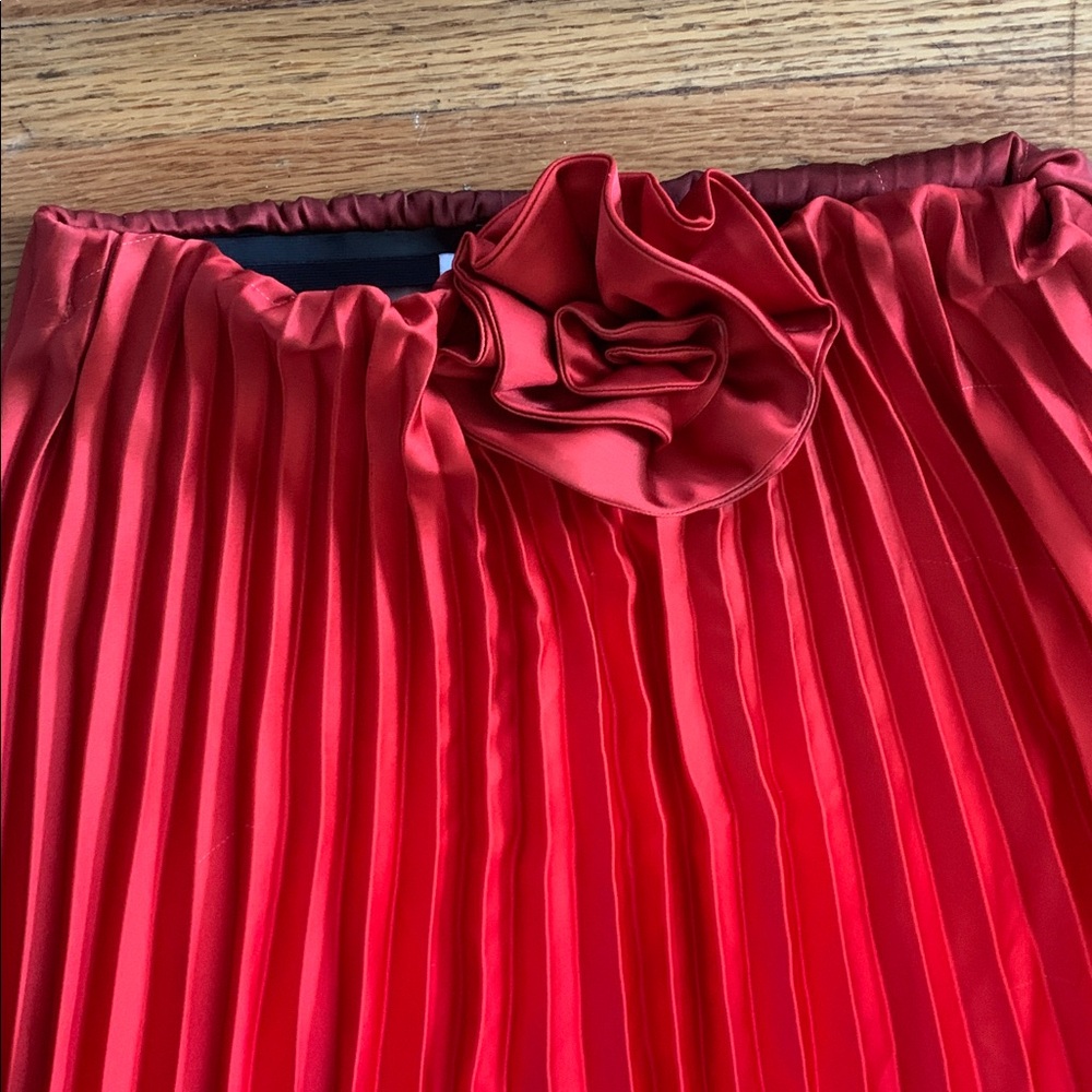 Delfi Collective Giselle Pleated Ombré Satin Maxi Dress - Picture 4 of 7